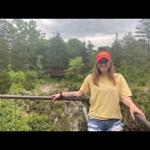 Meet your Posher, Nicole